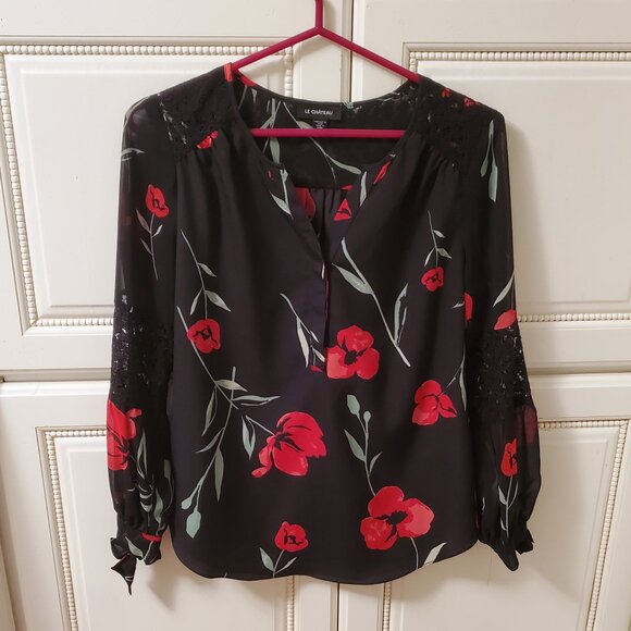 Moody Floral Flowy Lace Detail Black Top by Le Chateau fits like S/M - Picture 1 of 7